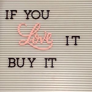 MAKE AN OFFER IF YOU DON’T LIKE THE PRICE ON THE ITEM, I MAY AGREE💁🏼‍♀️